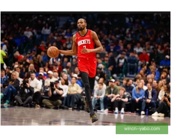 杜兰特三节高效砍下25分火箭五连胜轻取爵士阿门误伤小史密斯引关注